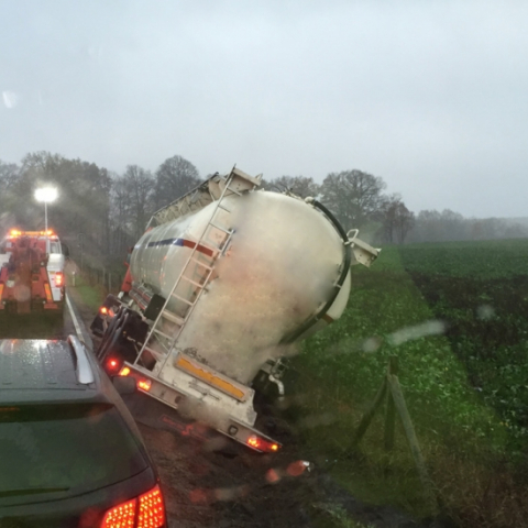 Lkw Bergung B 4 bei Melbeck