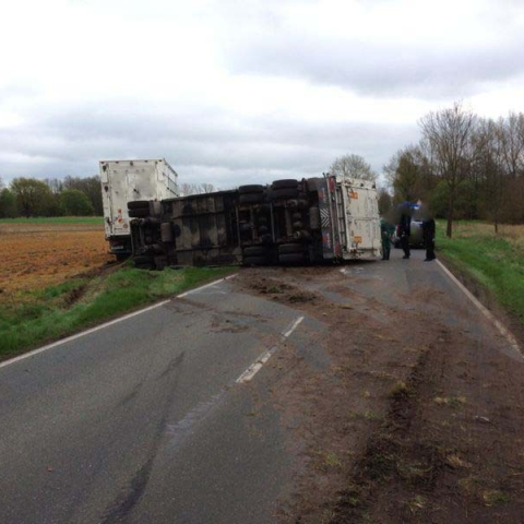 Lkw Bergung zw.Karze und Rosenthal