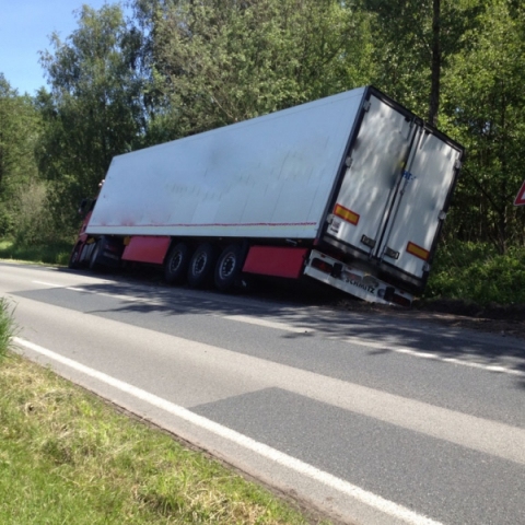 Lkw Bergung bei Drage