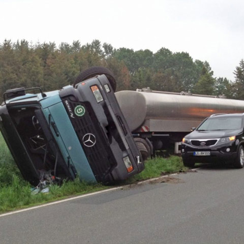 LKW Bergung auf der L 219 Karze -> Rosenthal