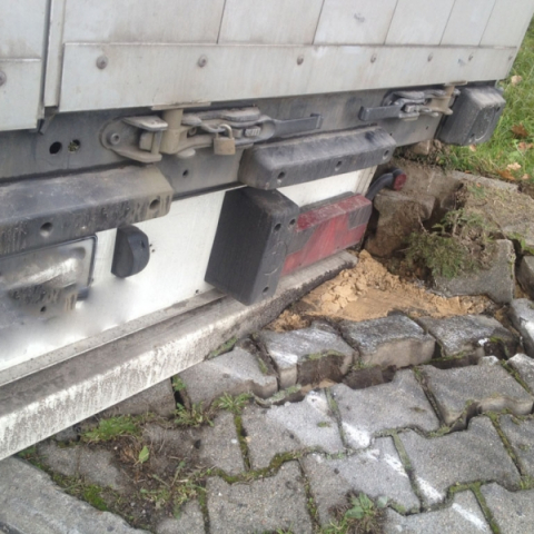 LKW Bergung in Hohnstorf an der Tankstelle