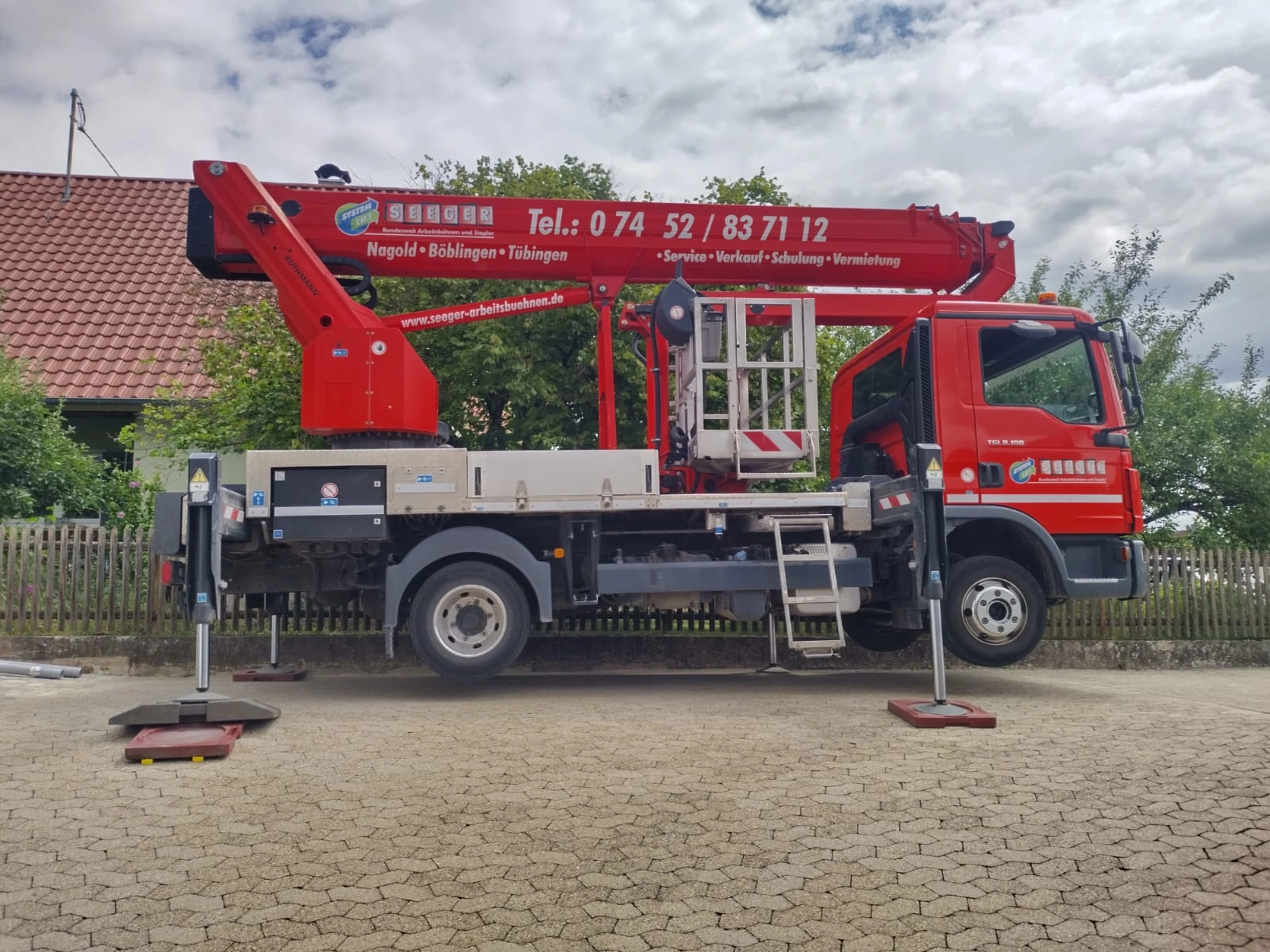 LKW-Arbeitsbühne Stuttgart