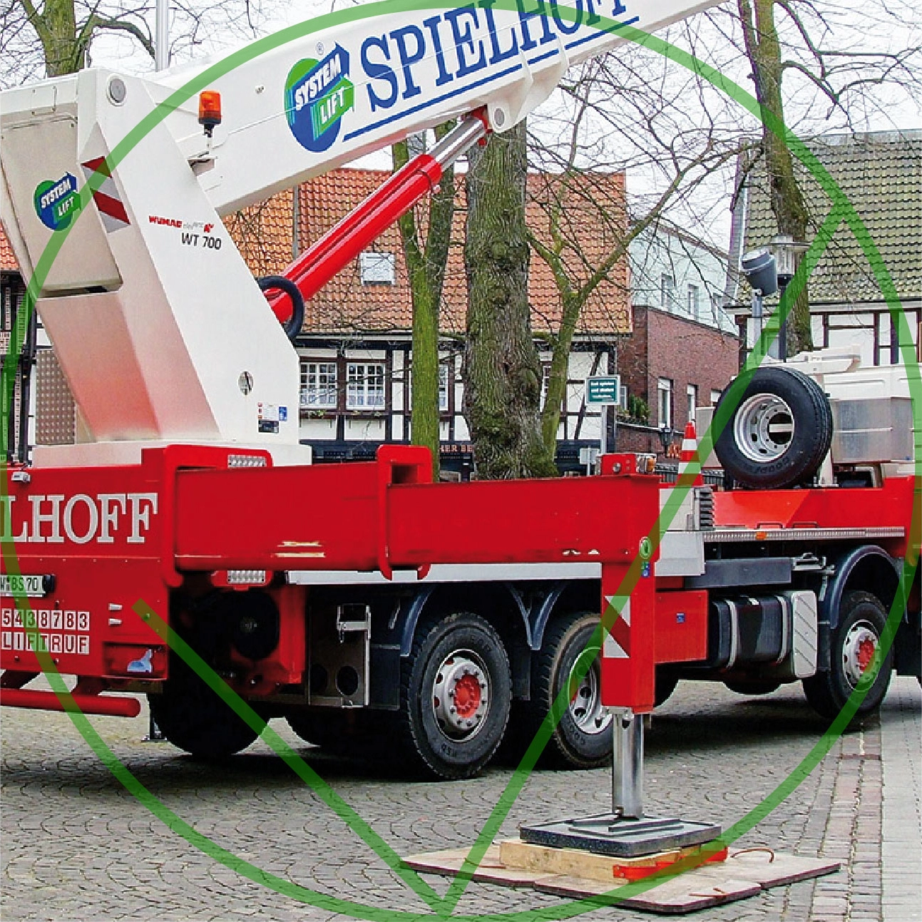 So stütz man eine LKW-Arbeitsbühne richtig ab