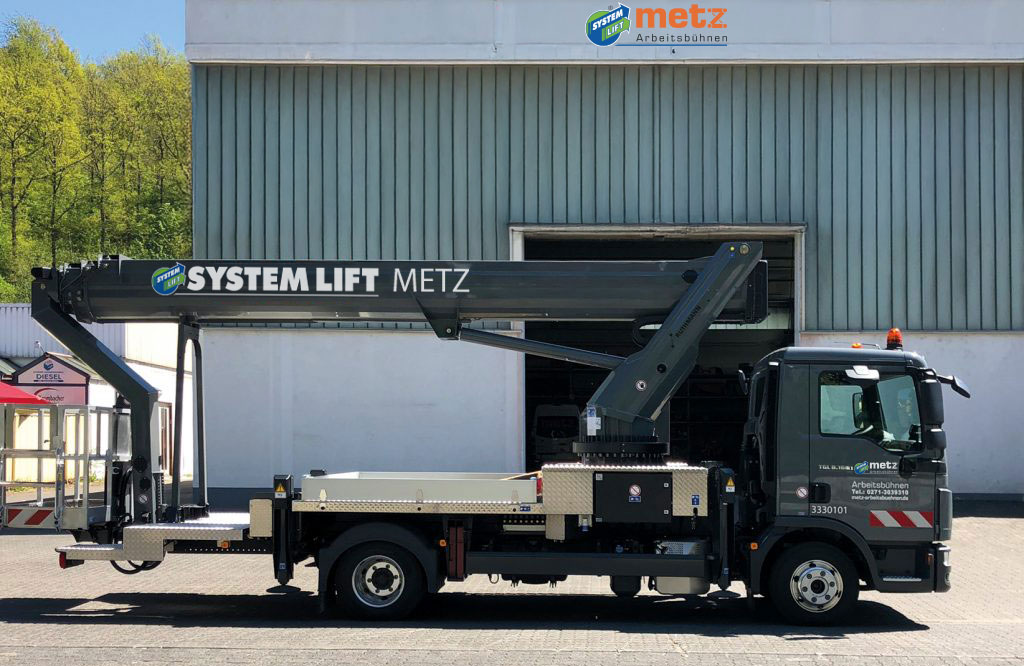 LKW-Arbeitsbühne von Metz