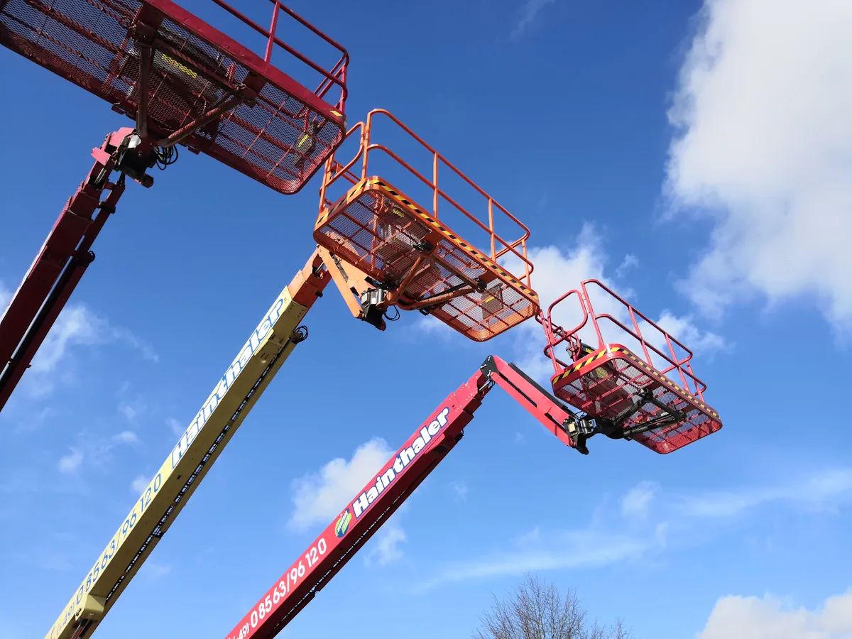 Arbeitsbühne mieten bei Hainthaler