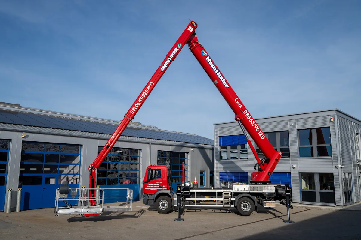 LKW-Hebebühne bei Hainthaler mieten