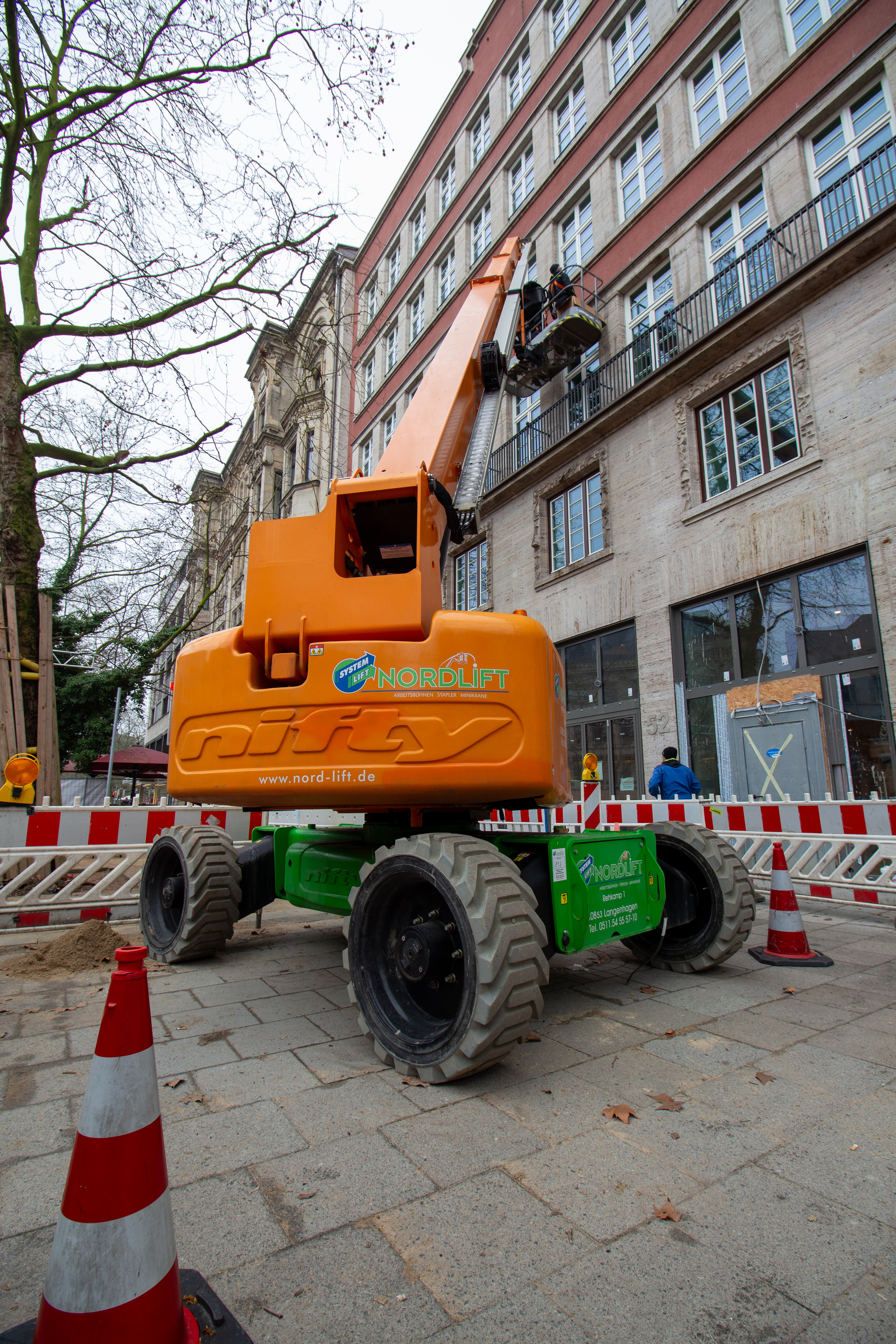 Ausgefahrene Anhänger-Arbeitsbühne