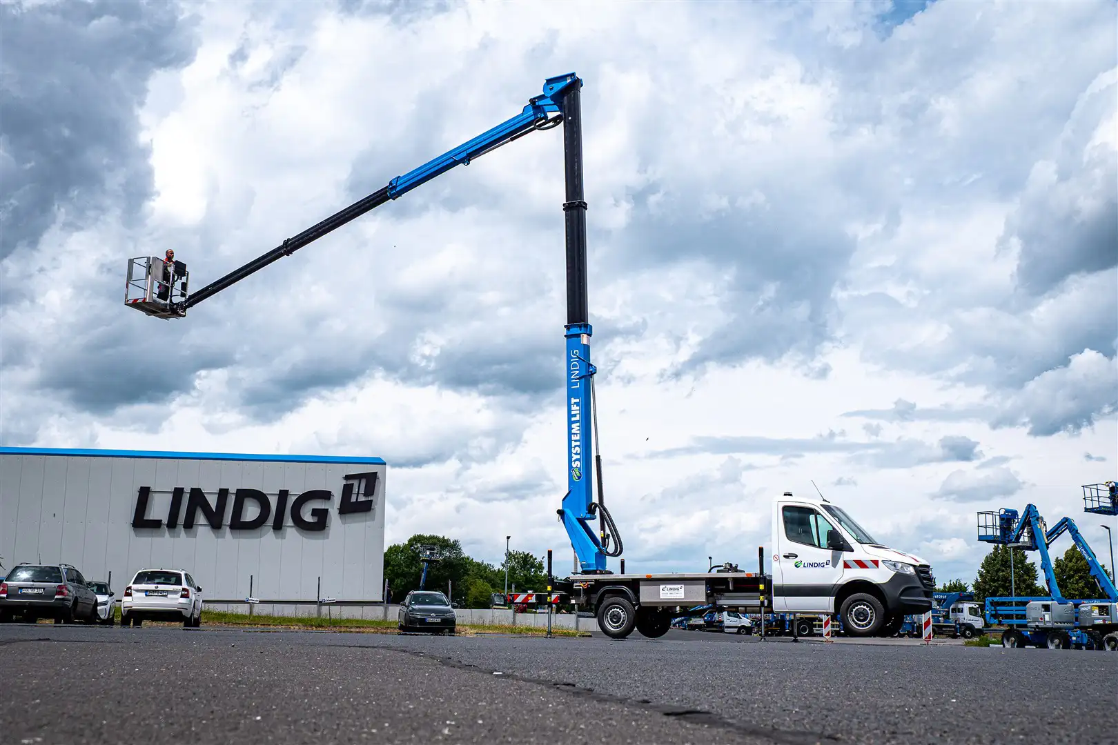 LKW Bühne Versalift